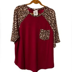 NWT Zenana Magenta & Leopard Print top.  XL